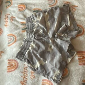 Active Old Navy gray camo shorts